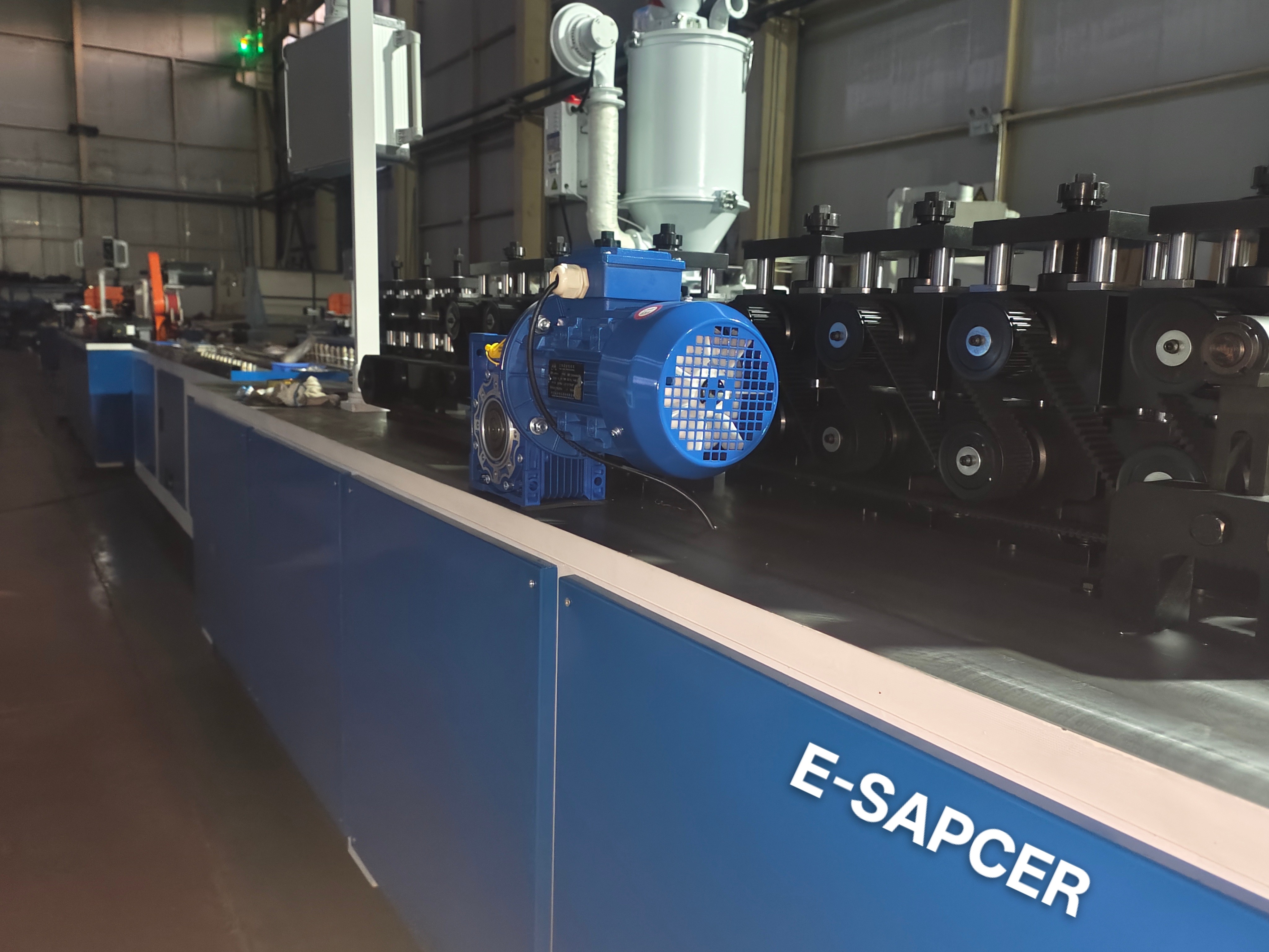 Warm edge production line / 不锈钢暖边条产线